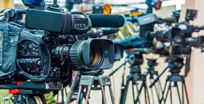 CAMERAS & MEDIA